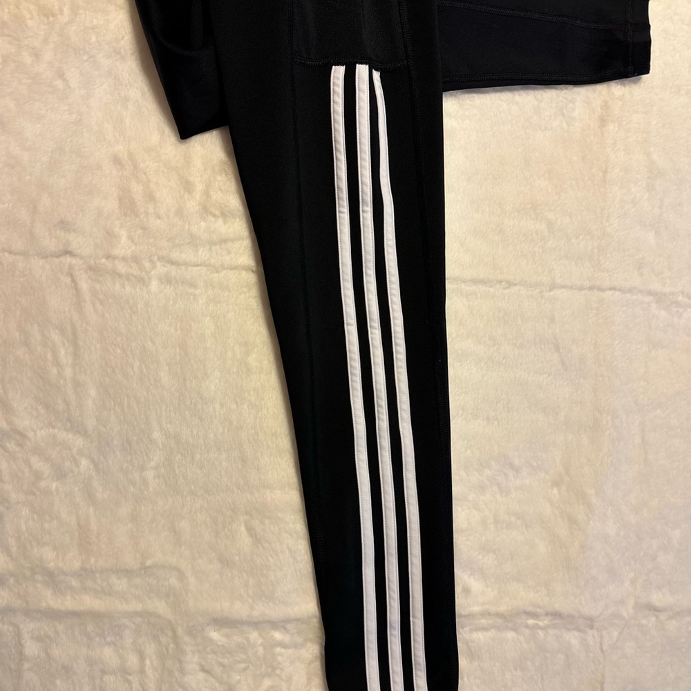 ADIDAS - Picture 6 of 8